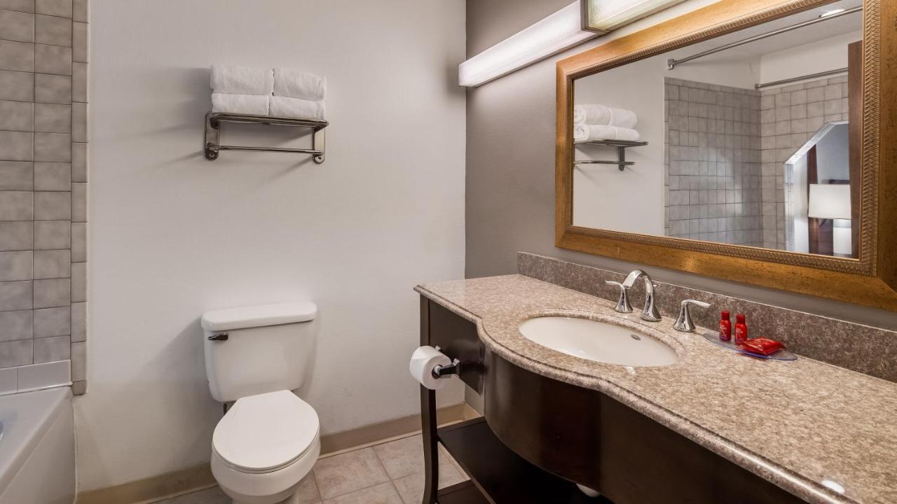 Bliss Point Inn & Suites Нью-Буффало Экстерьер фото
