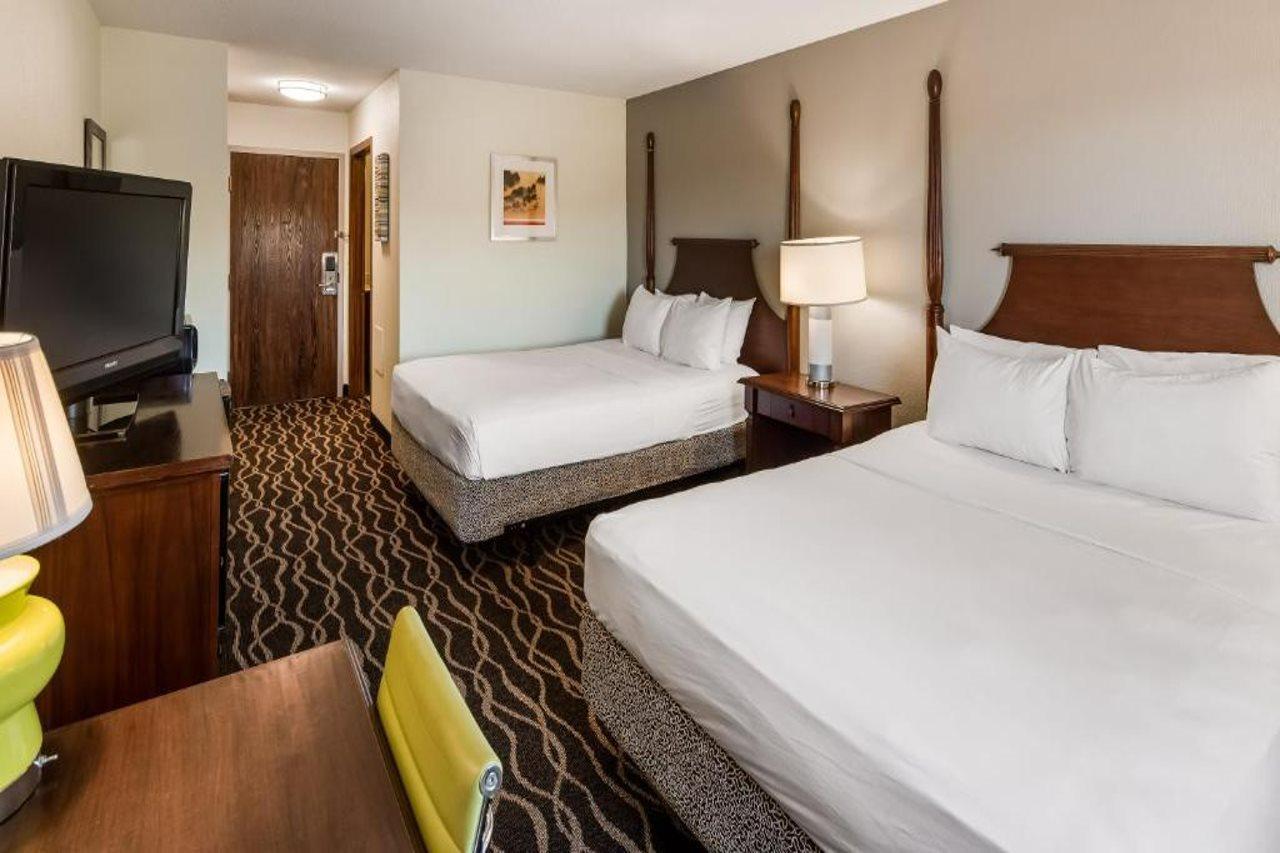 Bliss Point Inn & Suites Нью-Буффало Экстерьер фото